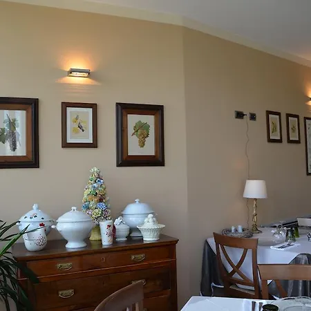 Cascina Castagneto Hotel CastellʼAlfero