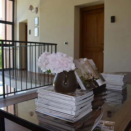 Отель Cascina Castagneto