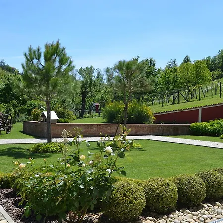 Hotel Cascina Castagneto 4*