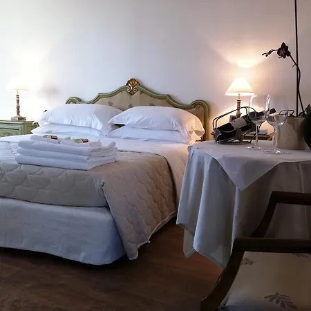 Hotel Cascina Castagneto CastellʼAlfero