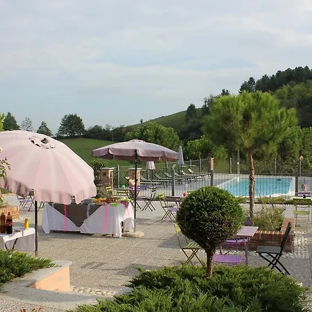 Hotel Cascina Castagneto 4*