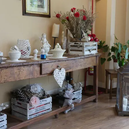 Hotel Cascina Castagneto CastellʼAlfero