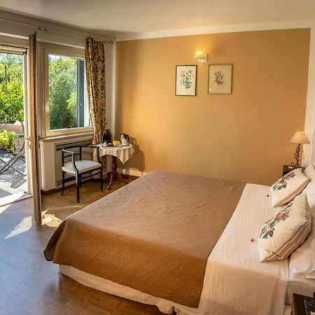 Hotel Cascina Castagneto CastellʼAlfero